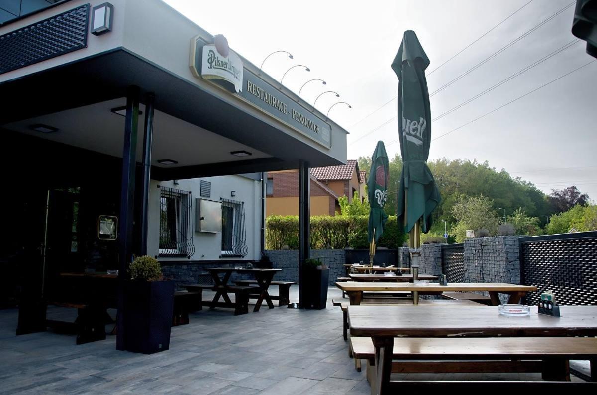 Penzion 68 Hotel คลาดโน ภายนอก รูปภาพ